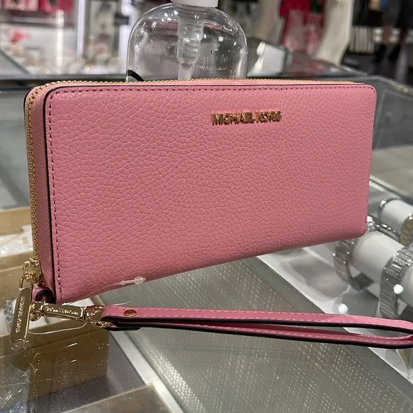 MICHAEL KORS JST 
Leather Continental Wristlet Phone Case Wallet 
Carnation 
NWT - Picture 2 of 16